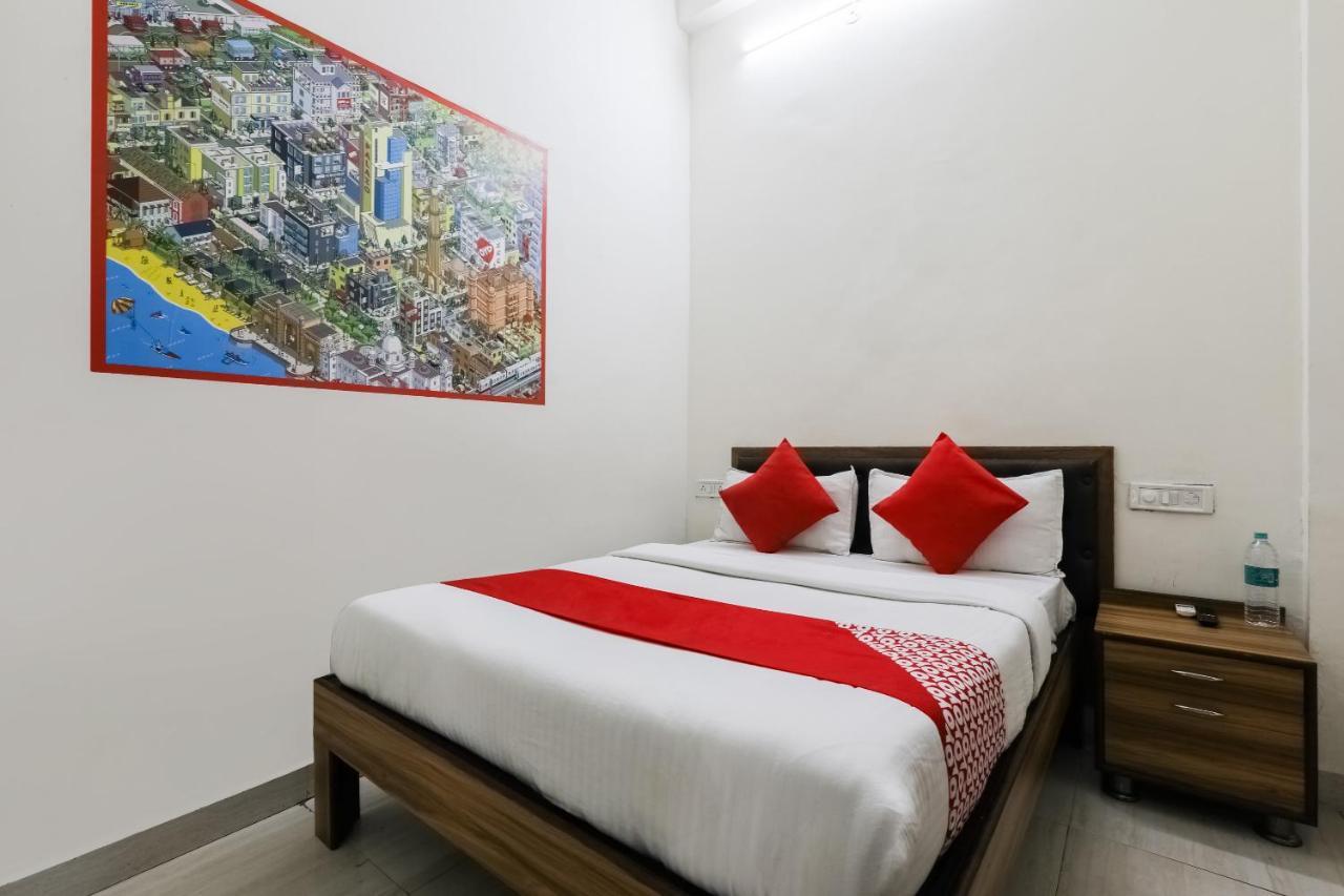 Hotel Oyo 30524 Relax Indore